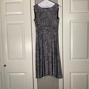 Size 8, Jessica Howard, black and white print, sleeveless dress